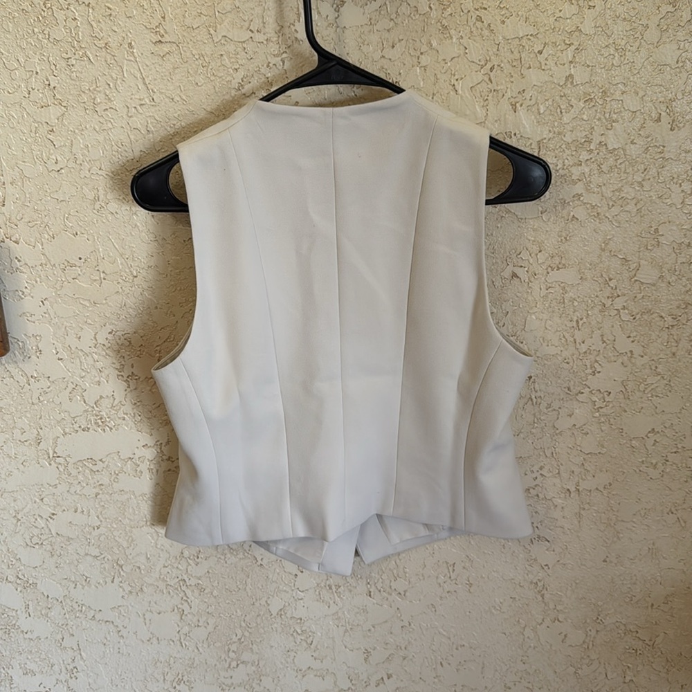SPANX® Carefree Crepe Vest Top w/ No-Show Coverage. - Picture 5 of 14